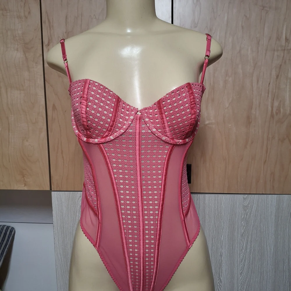 💋Victoria's Secret Pink Mesh Lace Bodysuit💋 - Picture 1 of 7